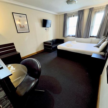 โอโย เอปซิลอน โฮเต็ล Hotel ลอนดอน ภายนอก รูปภาพ
