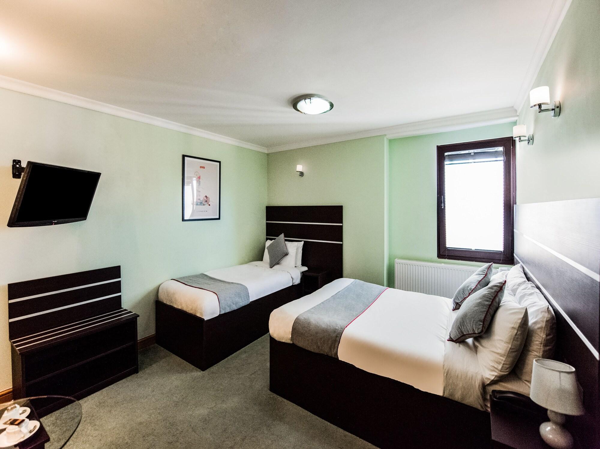โอโย เอปซิลอน โฮเต็ล Hotel ลอนดอน ภายนอก รูปภาพ
