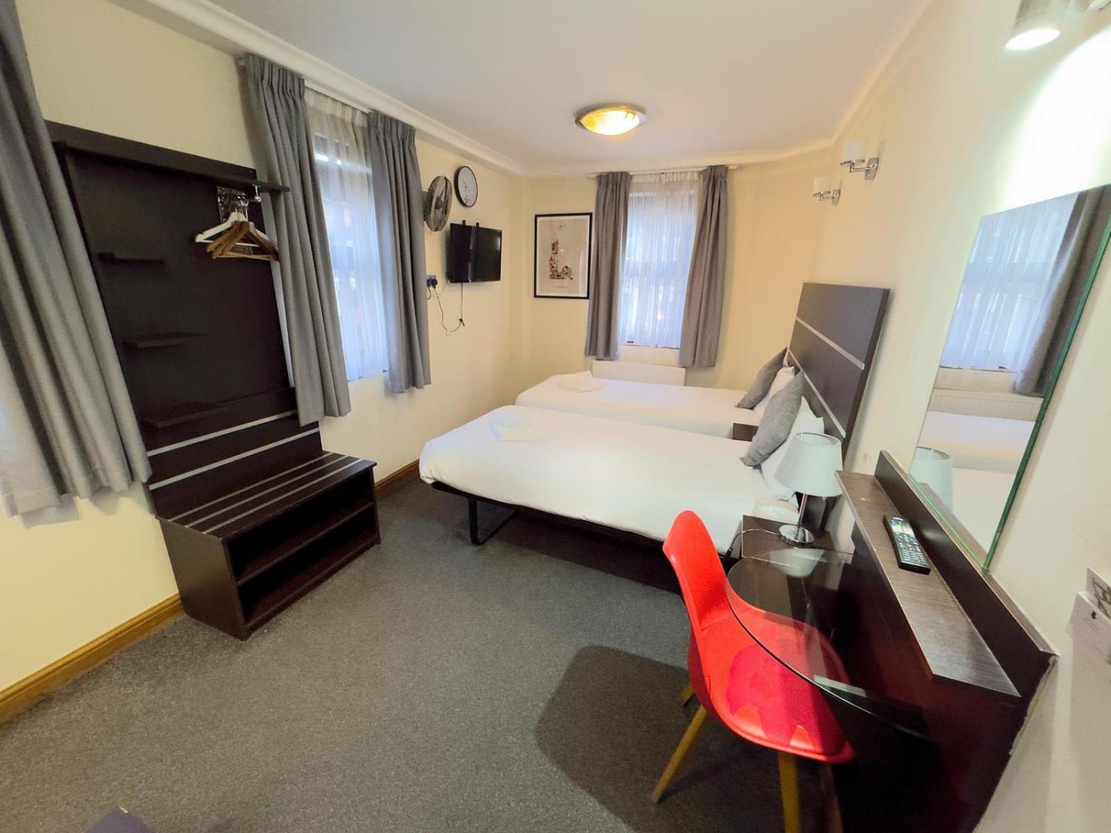 โอโย เอปซิลอน โฮเต็ล Hotel ลอนดอน ภายนอก รูปภาพ